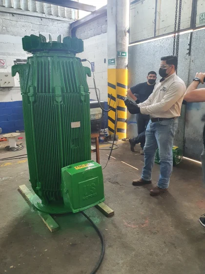 Motor 700 HP